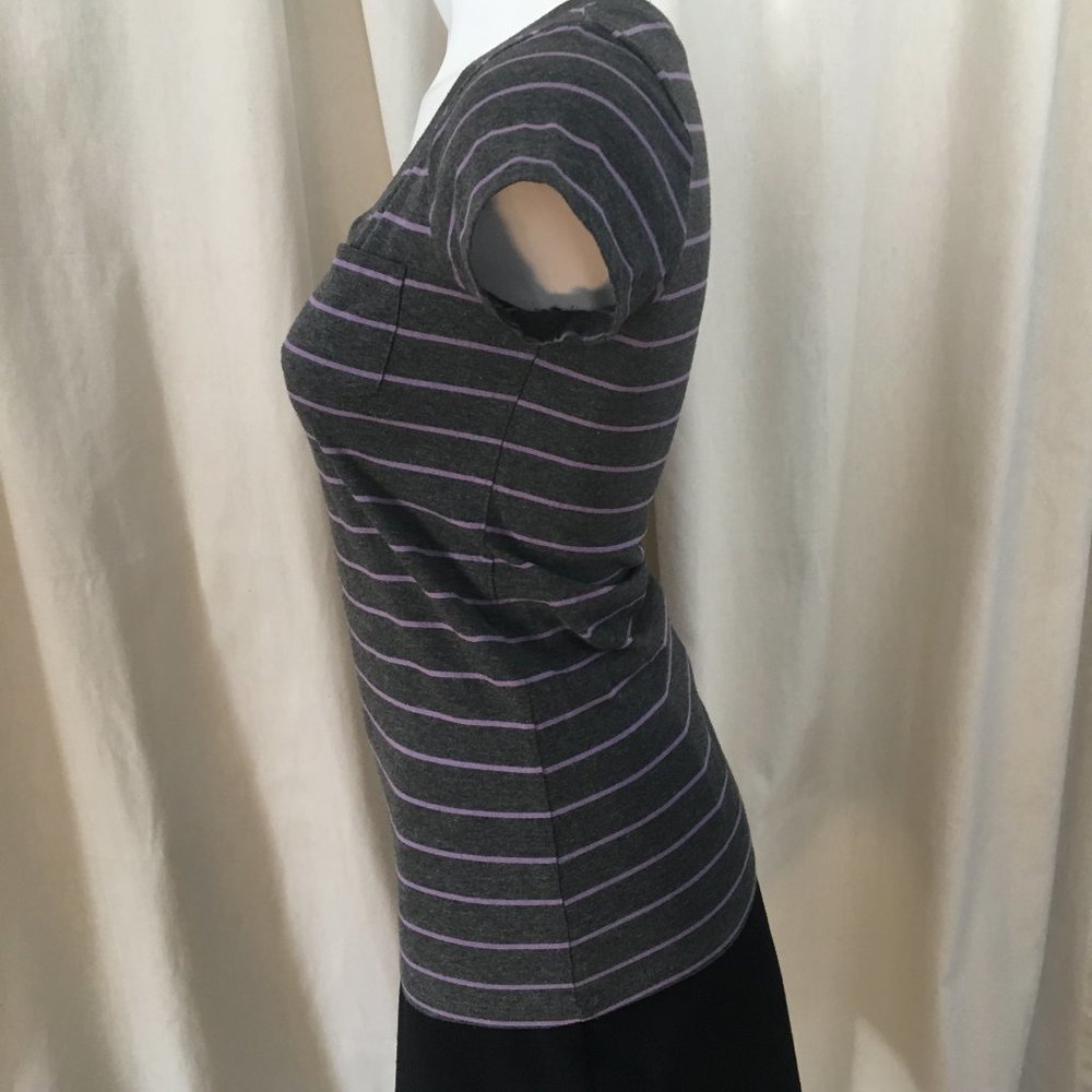 Zine V Neck T Shirt Size S - Picture 3 of 5